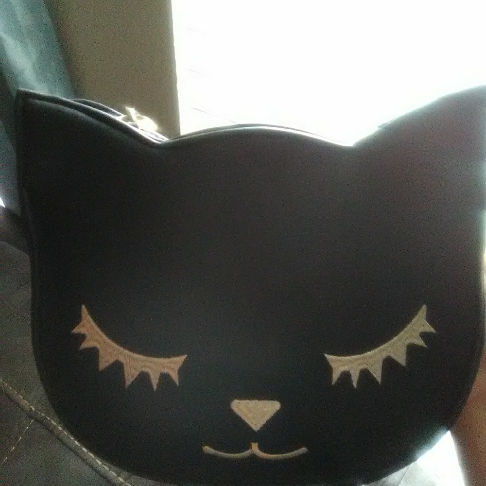 KITTY CROSS BODYBAG